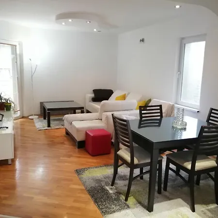 Konstantin Apartment